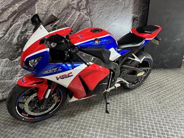 HONDA CBR1000RR FIREBLADE