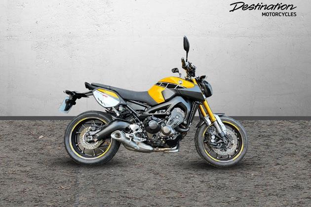 YAMAHA MT-09