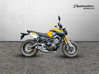 YAMAHA MT-09