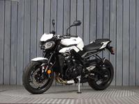 TRIUMPH STREET TRIPLE 765 R