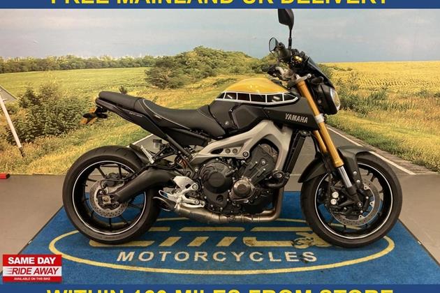 YAMAHA MT-09