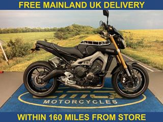 YAMAHA MT-09 