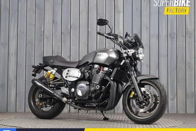 YAMAHA XJR1300