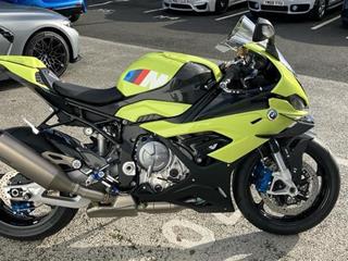 BMW M1000RR 