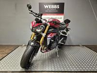 TRIUMPH SPEED TRIPLE 1200 RS