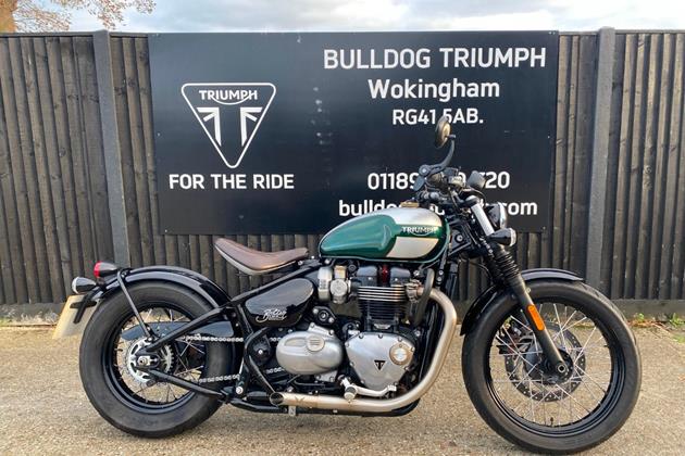 TRIUMPH BONNEVILLE BOBBER