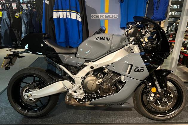 YAMAHA XSR900 GP