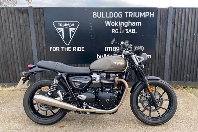 TRIUMPH STREET TWIN