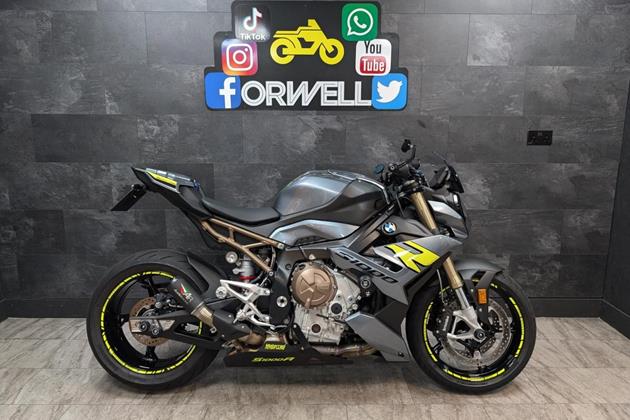 BMW S1000R