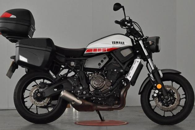 YAMAHA XSR700