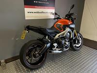 YAMAHA MT-09