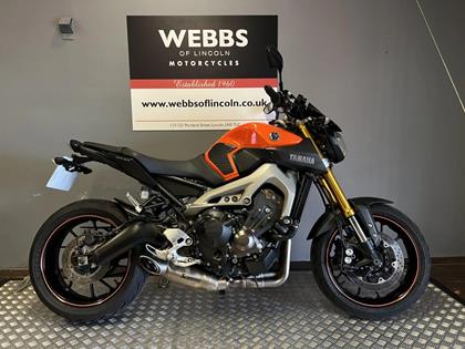 YAMAHA MT-09