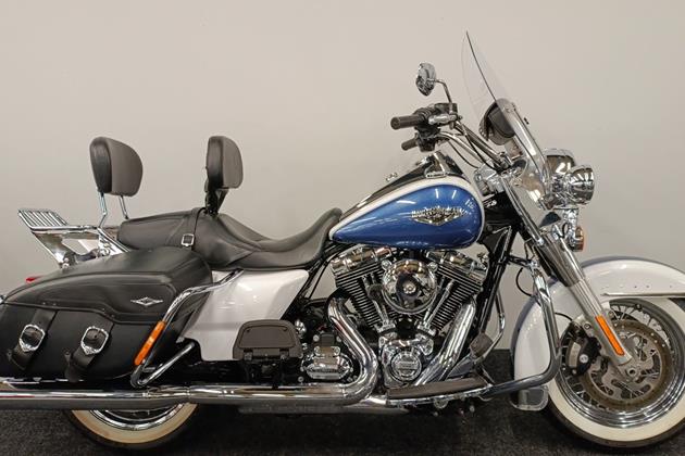 HARLEY-DAVIDSON ROAD KING