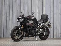 TRIUMPH SPEED TRIPLE 1050