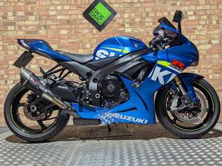 SUZUKI GSX-R750 