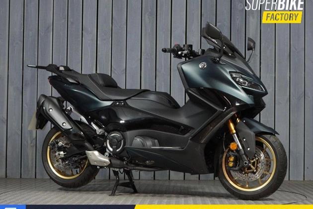 YAMAHA TMAX 560