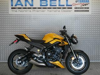 TRIUMPH STREET TRIPLE 765 RS 