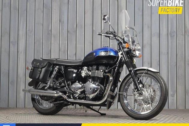 TRIUMPH BONNEVILLE T100