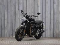 TRIUMPH SPEED TWIN 1200