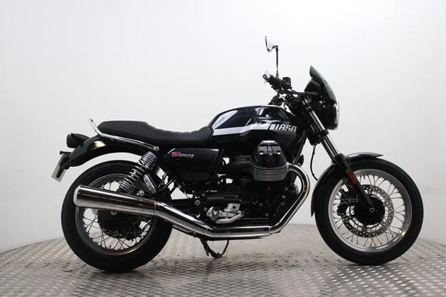 MOTO-GUZZI V7