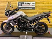 TRIUMPH TIGER 800