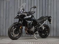 TRIUMPH TIGER 900