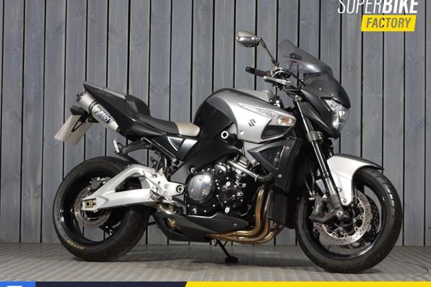 SUZUKI GSX1300 B-KING