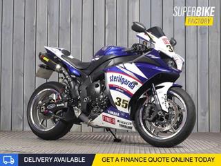 YAMAHA R1 