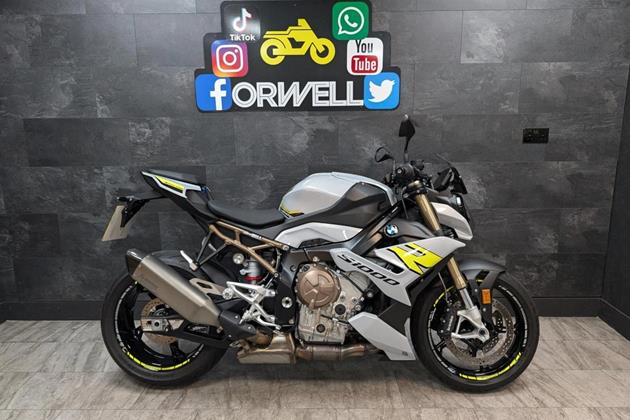 BMW S1000R