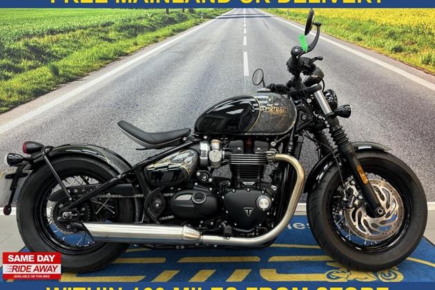 TRIUMPH BONNEVILLE BOBBER