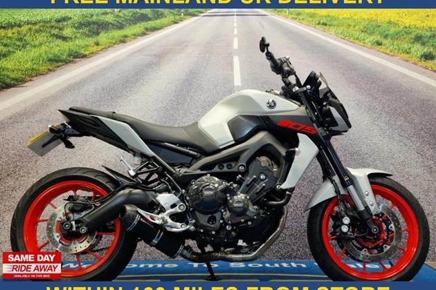 YAMAHA MT-09