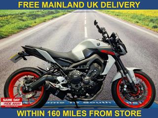 YAMAHA MT-09 