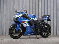 SUZUKI GSX-R750