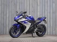 YAMAHA R3