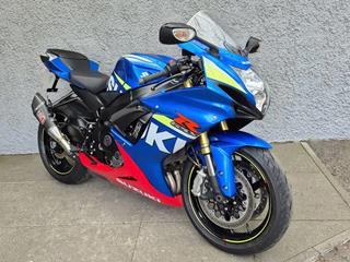 SUZUKI GSX-R750 