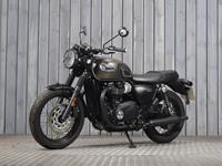 TRIUMPH BONNEVILLE T100