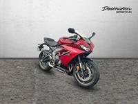 TRIUMPH DAYTONA 660