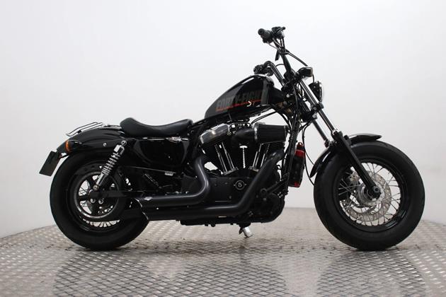 HARLEY-DAVIDSON SPORTSTER 1200