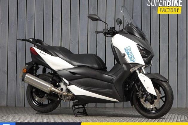 YAMAHA XMAX 300