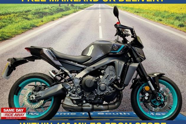 YAMAHA MT-09