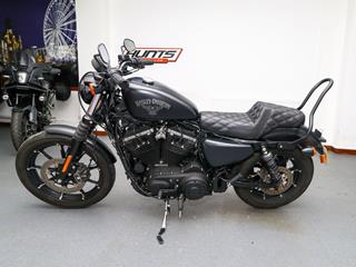 HARLEY-DAVIDSON SPORTSTER 883 