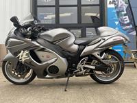 SUZUKI GSX1300R HAYABUSA