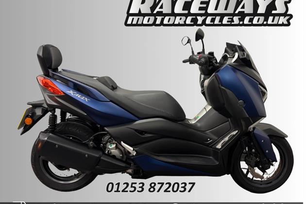 YAMAHA XMAX 300