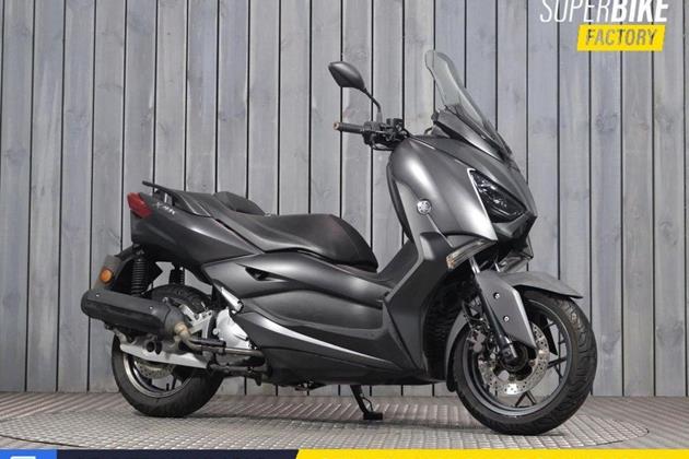 YAMAHA XMAX 125