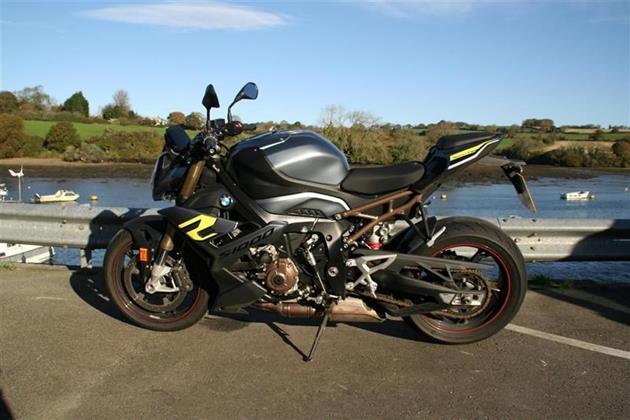 BMW S1000R