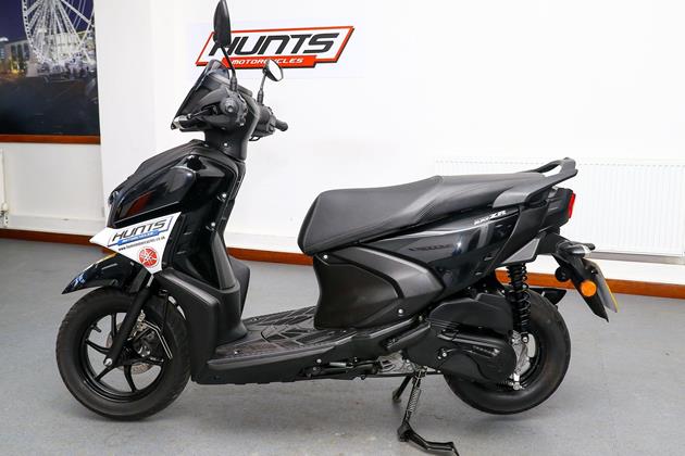 YAMAHA RAYZR 125