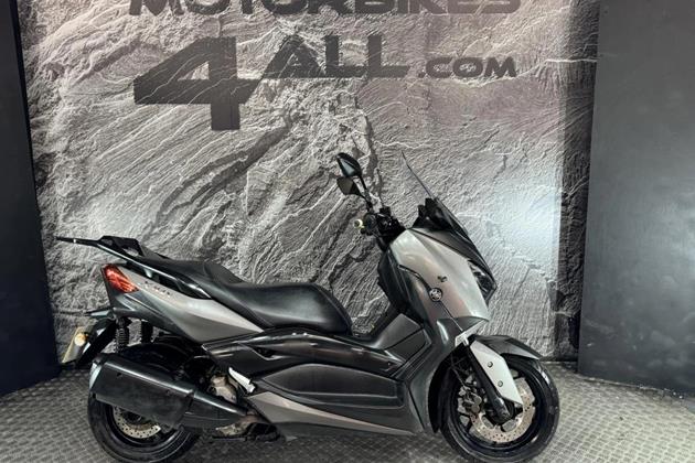 YAMAHA XMAX 300