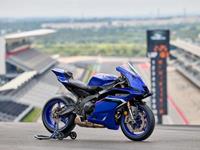 YAMAHA R9