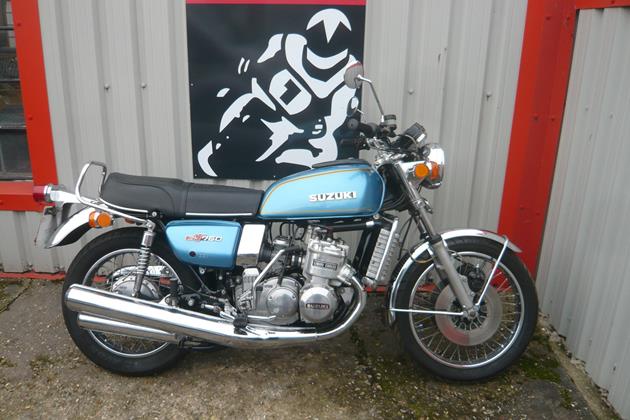 SUZUKI GT750