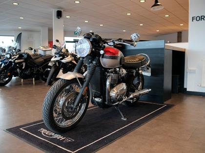 TRIUMPH BONNEVILLE T120